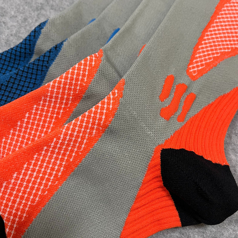 Șosete de compresie sportive pentru femei – respirabile și susținătoare pentru timpul activității și recuperării