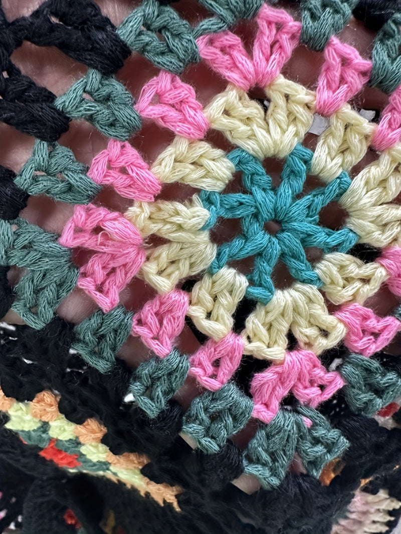 Bohemijska Ręcznie Robiona Sukienka na Szydełku – Kolorowa i Wygodna