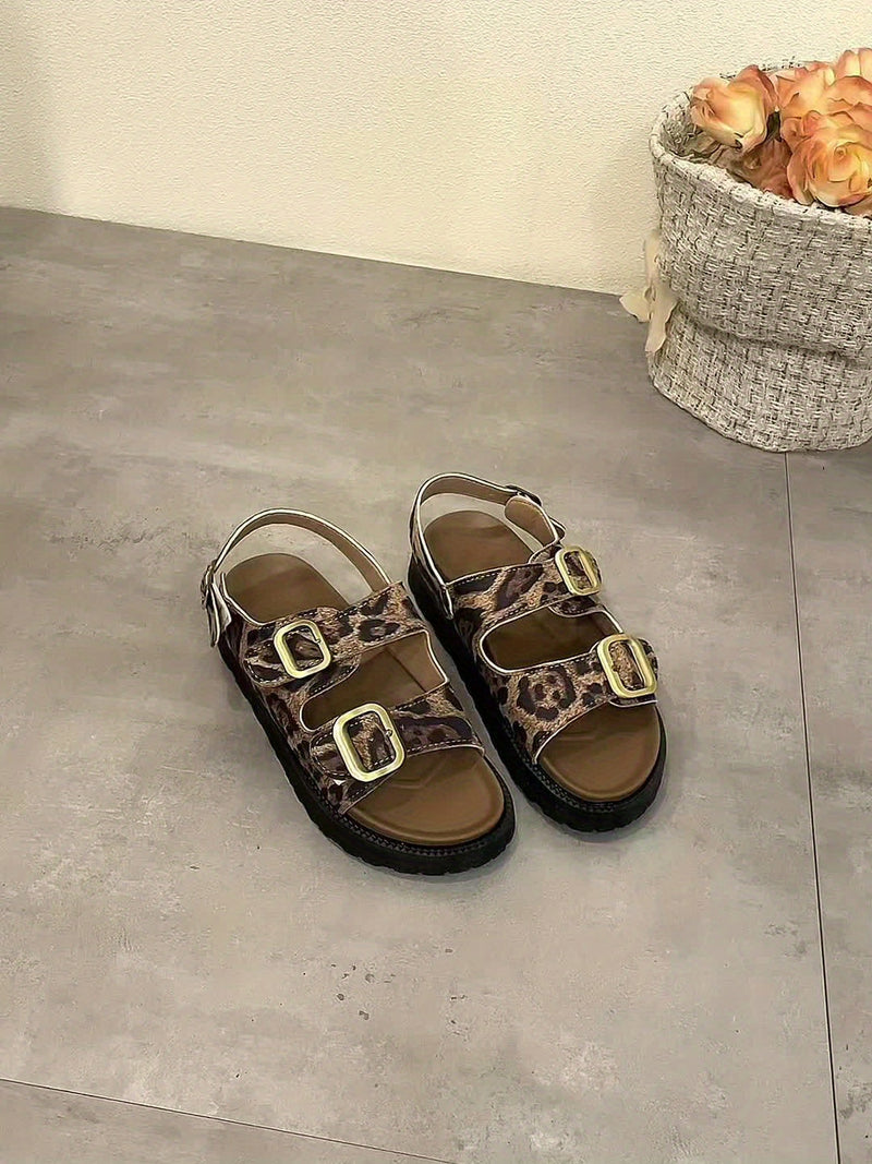 Sandale damă la modă cu platformă și imprimeu de leopard – confort și stil într-un singur produs