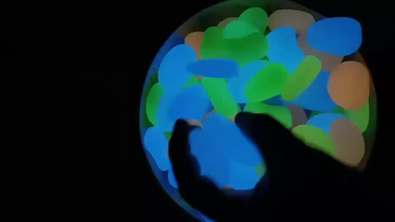 Elbűvölő Világító Kerti Kövek – Hangulatos és Tartós