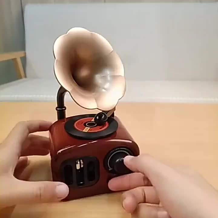 Cutie muzicală nostalgică – Pentru amintiri calde