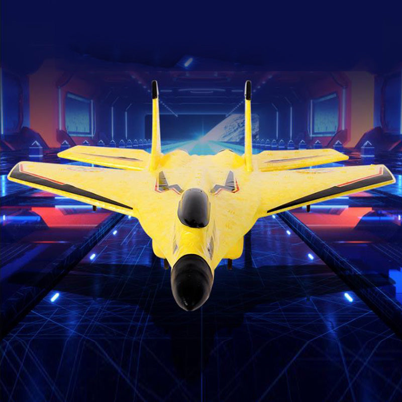 Avion puternic controlat de la distanță - Pentru pilotul aventuros