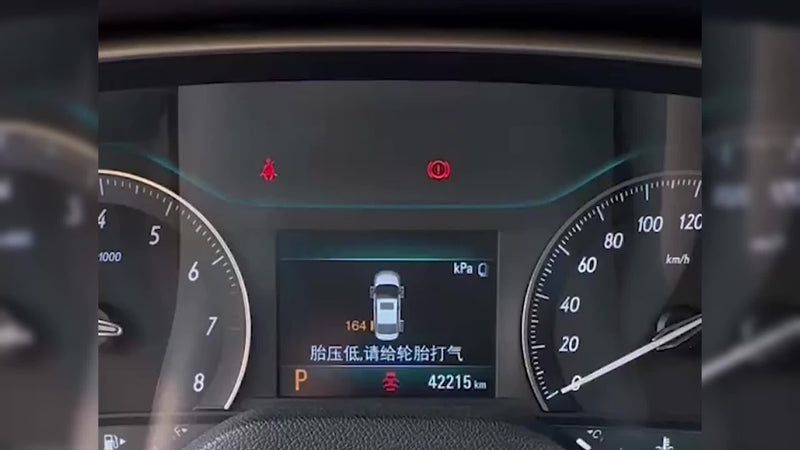 Hordozható Légkompresszor – Intelligens Eszköz Gumiabroncsok Felfújásához LCD Kijelzővel és LED Lámpákkal