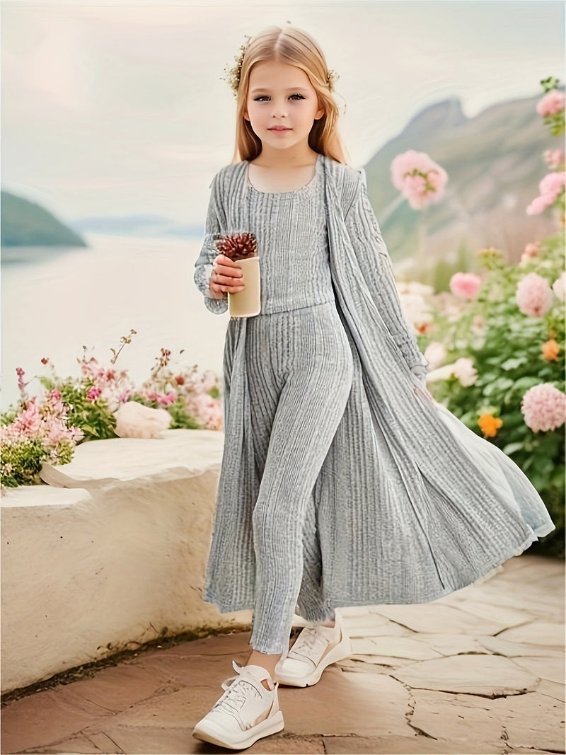 Mila Set trei piese pentru copii - confortabil și stilat pentru aventuri în aer liber