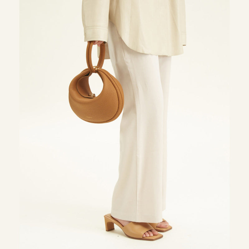 Nina Geantă - Pentru un Aspect Elegant și Organizată