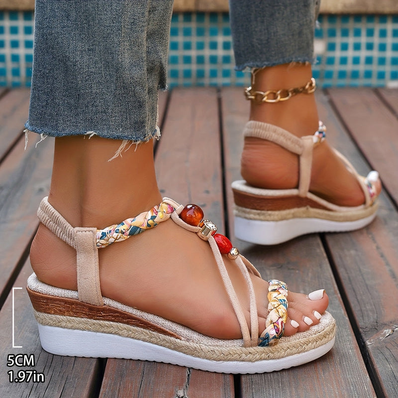 Boho ręcznie tkane sandały na koturnie z juty z kwiatami, koralikami i regulowanym paskiem na kostkę