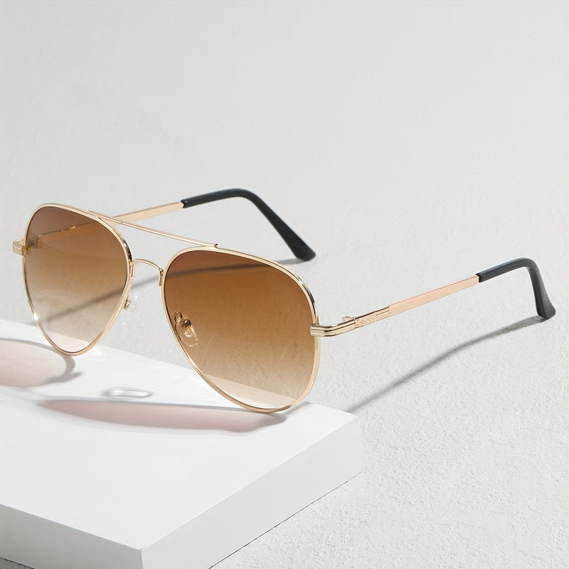 Pilot Sunglasses for Men – Timeless Design with Metal and Plastic for Everyday Use
