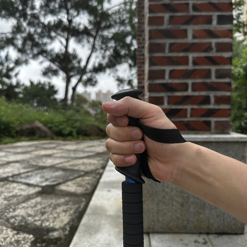 Lekkie Aluminiumowe Kije Trekkingowe – Regulowane i Amortyzujące dla Przygodowych Wędrowców