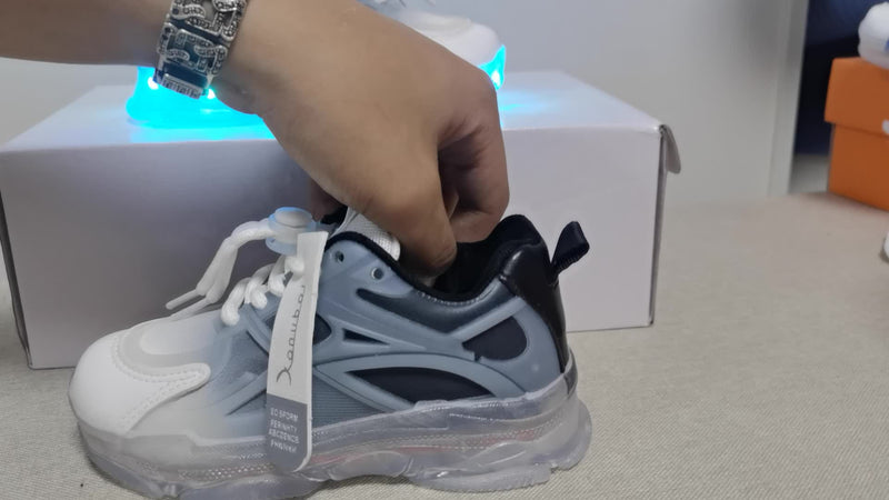 Podświetlane Sneakersy dla Dzieci – Kolorowe, LED-owe oświetlenie dla zabawnego wyglądu