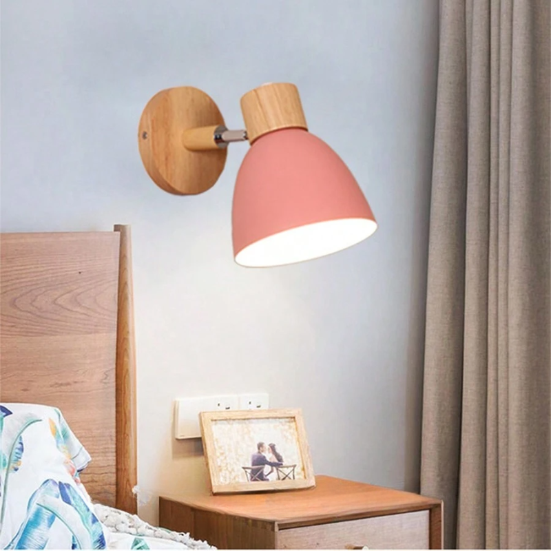 Helga Drewniana Lampa Ścienna – Skandynawski Design dla Stylowego Oświetlenia