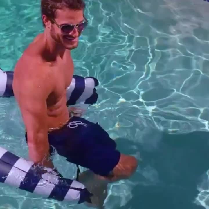 RelaxStrip Saltea Gonflabilă Plutitoare – Confortabilă și Durabilă pentru Distracție Acvatică