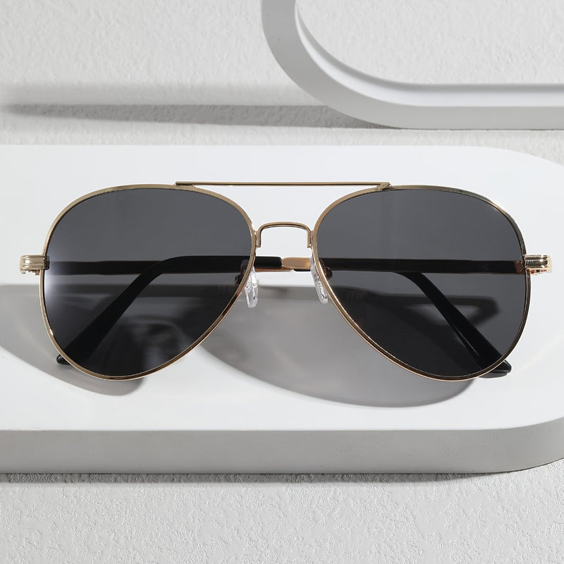 Pilot Sunglasses for Men – Timeless Design with Metal and Plastic for Everyday Use