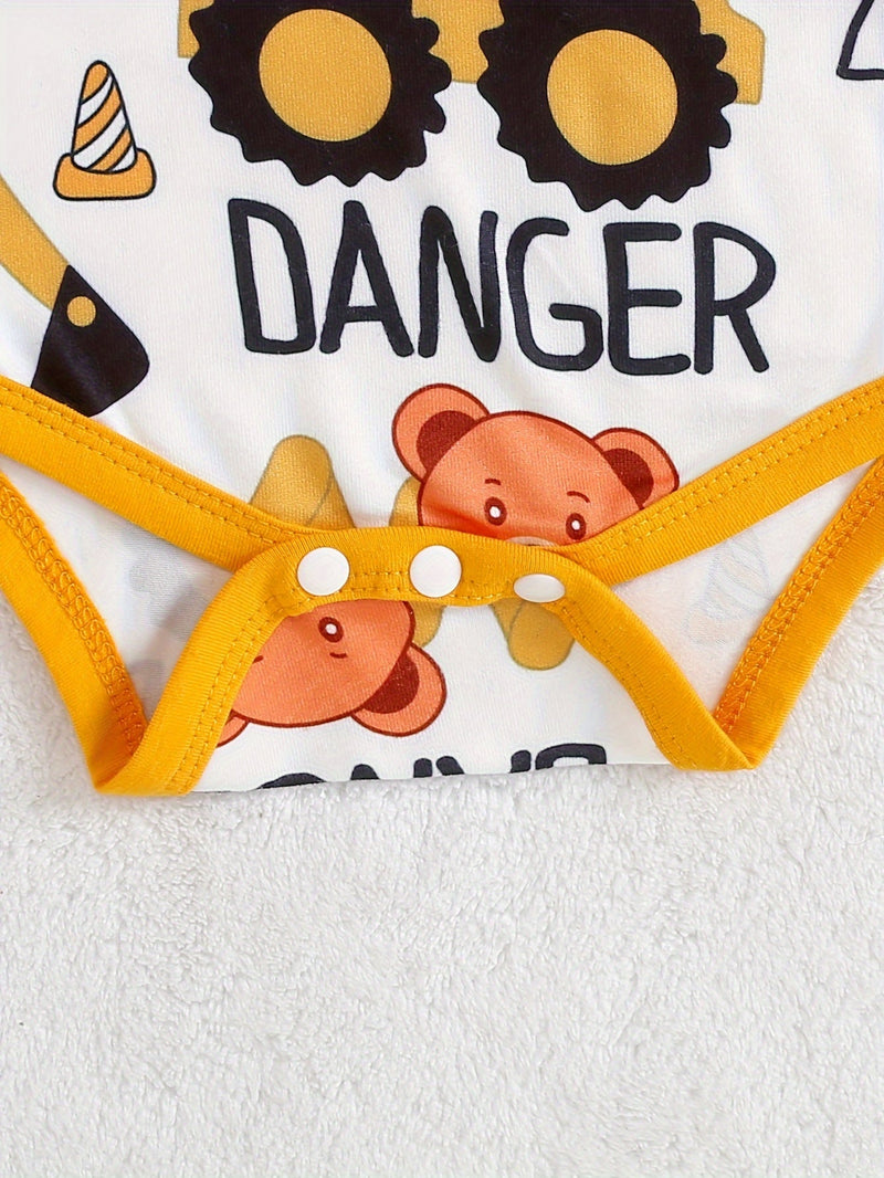 Kombinezon Przygoda z Koparką dla Niemowląt – W zestawie Body, Spodnie i Czapka na Zewnątrz