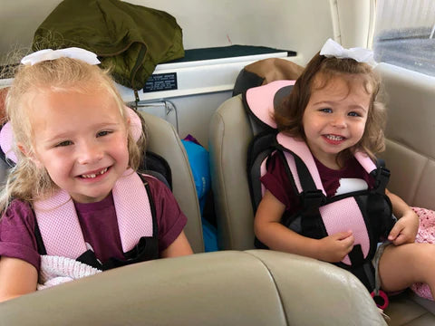 Podróżny Komfort – Fotelik Dziecięcy: Bezpieczny i Wspierający dla Maluchów