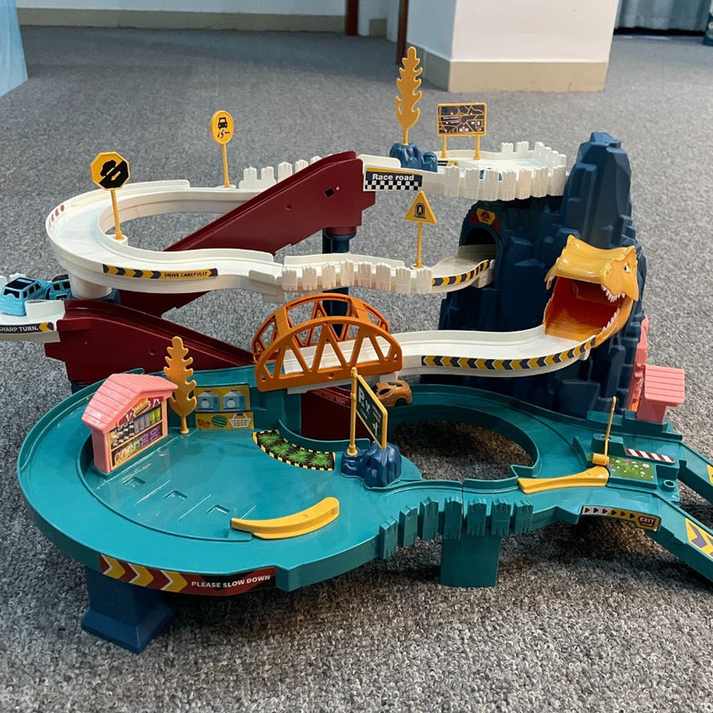 Zestaw Do Zabaw DinoRace - Ekscytujący Tor Wyścigowy z Dinozaurami i Pojazdami dla Dzieci